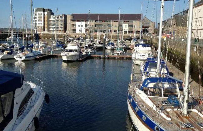 2bed Cabin w/ Parking Near Snowdonia National Park - Photo 29