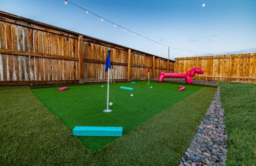 Near Airport, 3BR, Stock Tank Pool, Mini-Golf, Game Rm - Foto 43