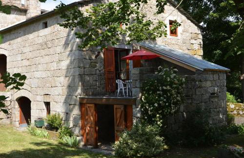 Charmante Maison en Granit Près de Tence - FR-1-582-134 - Foto 3