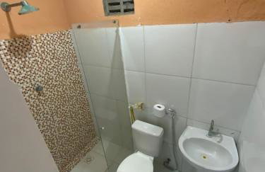 Lindo, simples, aconchegante e pé na areia - Foto 19