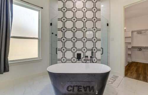 Luxe Retreat w/ Patio & Fenced Yard in Waxahachie! - Foto 21