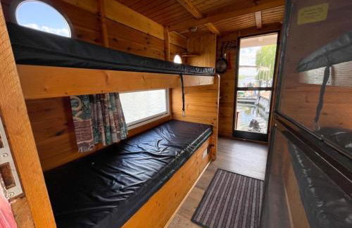 Hausfloßvermietung auf der Peene am Kummerower See in Mecklenburg Vorpommern 15 PS - Foto 2