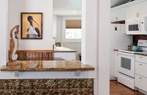 Catch A Wave 2 Blocks to the Beach Two-Story With Porch - Foto 2