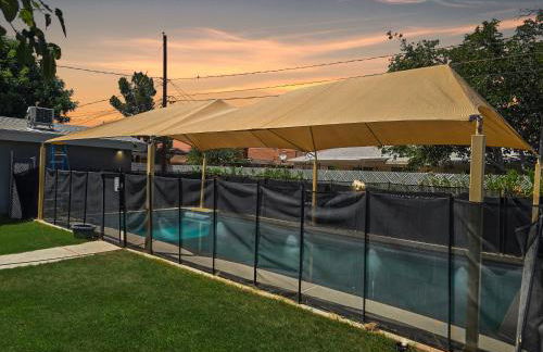 Remodeld5BR Modern Retreat with Covered Pool - Foto 1