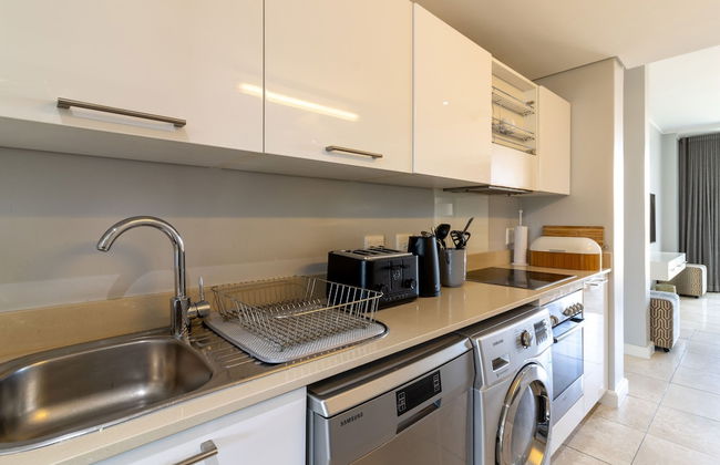 Experience Uninterrupted Comfort Fully Furnished 2br Flat Free From Loadsheding - Foto 18