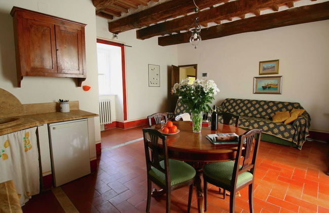 Adorable Farmhouse in Asciano - Photo 19