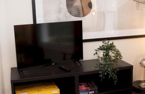 Stunning 1 BR Surbiton with views, near station - Pass the Keys - Foto 33