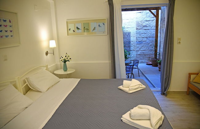 Castello Apartments - Photo 10