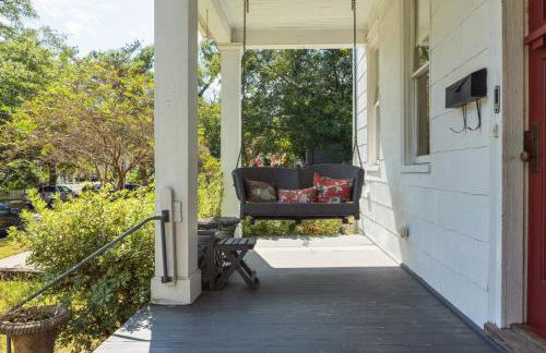 Historic 1897 Bill Murray House, DT Charm, Game Room and Parking - Foto 41