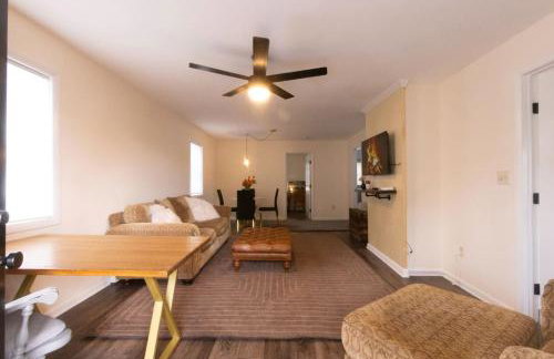 Private Classy 2nd Flr 3 Bed Apt Near Downtown - Foto 27