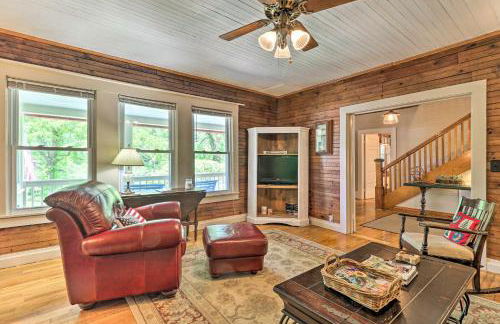 Fish, Float and Relax Fireside Home Near New River! - Foto 6