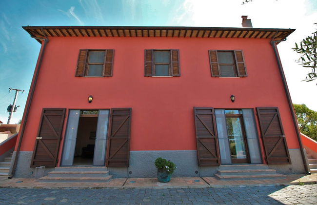 Spacious Farmhouse near Montalto di Castro with Shared Pool - Foto 1