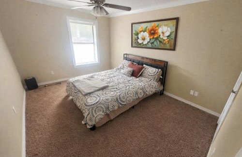 Lakefront 3BR Retreat - Pier, RV, Family-Friendly - Foto 32