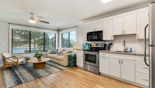 Sailfish Suites 7 - Waterfront Lodging - Photo 2