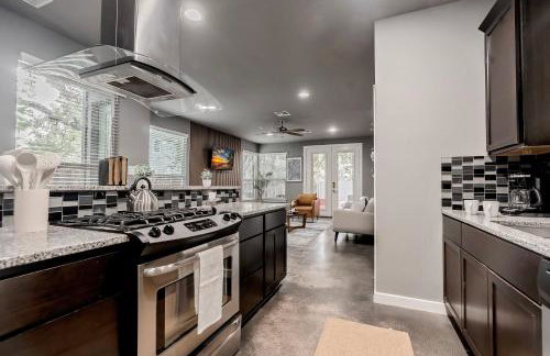 Austin Retreat Hot Tub and Relaxing Patio - Foto 16