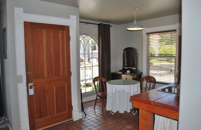 The Cottage @ 241 North - Foto 36