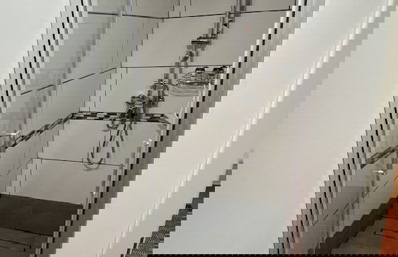 Cozy Furnished Basement Apartment - Photo 10