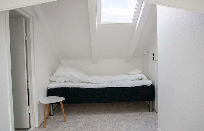 Red Robin - Vacation homes next to Svartifossur waterfall - Photo 11