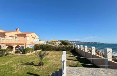 Oasis en la playa: piscina y relax - Foto 3