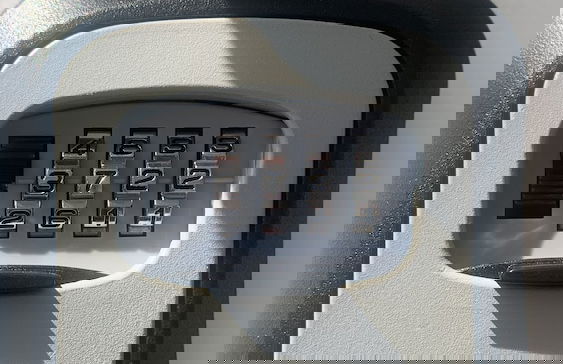 Charming and Cozy Apartment in Dubai Available now - Photo 11