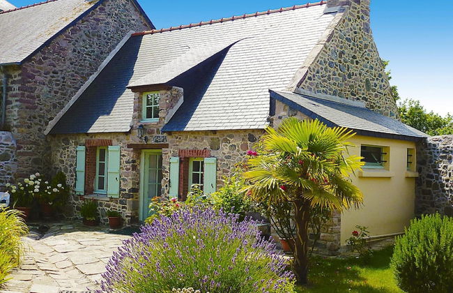 Stone House in Plurien Near Sandy Beaches - Photo 10