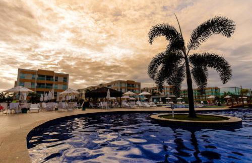 Muro Alto Condomínio Clube - FLAT TÉRREO - Foto 38