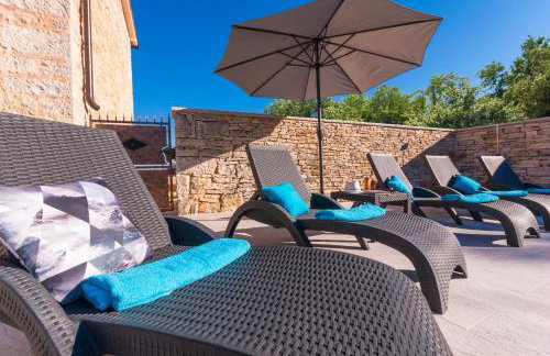 Villa Anton, a luxurious rustic villa in a peaceful setting - Foto 24