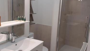 Studio en plein centre ville - 2 à 4 personnes - Foto 5