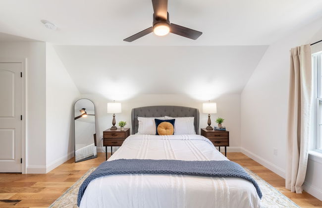 Luxuriously Lakeside by Avantstay Lakefront Retreat w Game Room - Foto 34