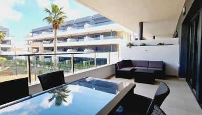 Luxury apartment in Flamenca Village/Orihuela Costa - Photo 2