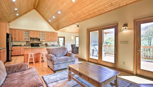 House with Deck, Fire Pit - 15 Mins to Snowshoe! - Foto 5