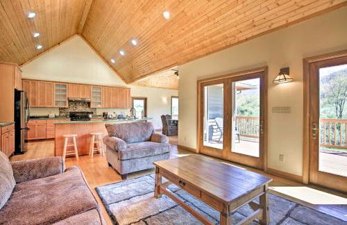 House with Deck, Fire Pit - 15 Mins to Snowshoe! - Foto 5