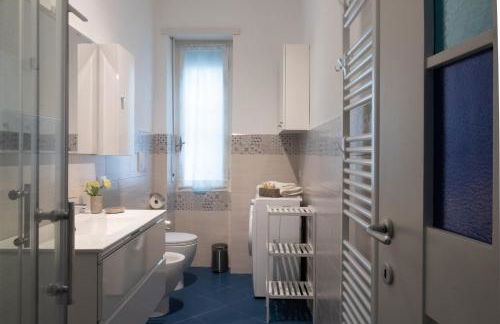 WELCOME RIVIERA - FIOCCO DI MARE elegante e moderno appartamento completamente rinnovato situato in una zona tranquilla -toll parking at 15 euro per day to be booked in advance -subject to availability - Foto 18