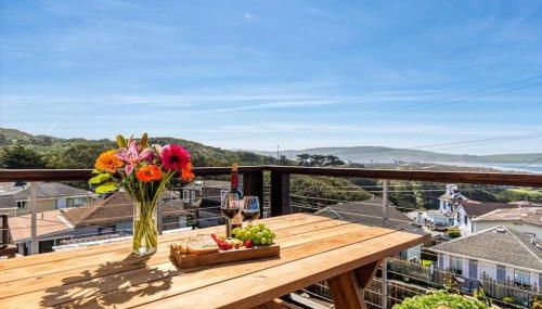 The Lookout! Stunning Views!! Walk to Beach! BBQ! Fast WiFi!! Dog Friendly! - Foto 2, Other