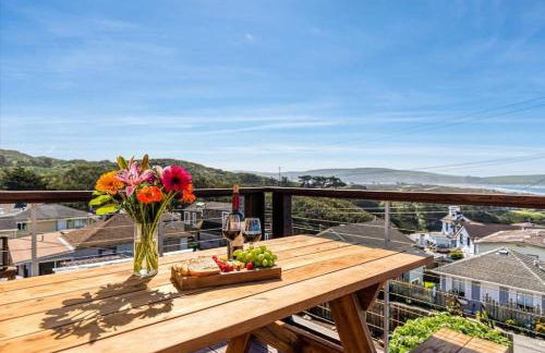 The Lookout! Stunning Views!! Walk to Beach! BBQ! Fast WiFi!! Dog Friendly! - Foto 2