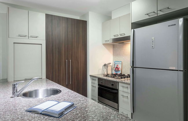 Oaks Brisbane Aurora Suites - Photo 34