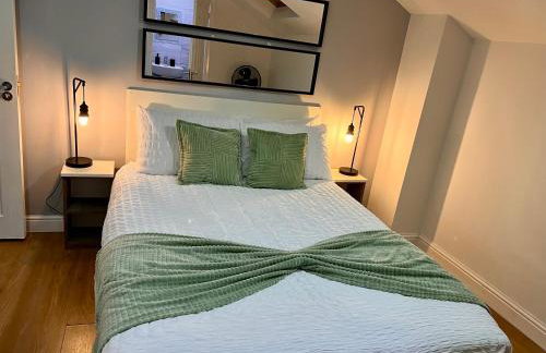 New Modern 3 Bed En-suites City Centre Apartment - Sleeps 8- Paid Parking Options - Foto 5