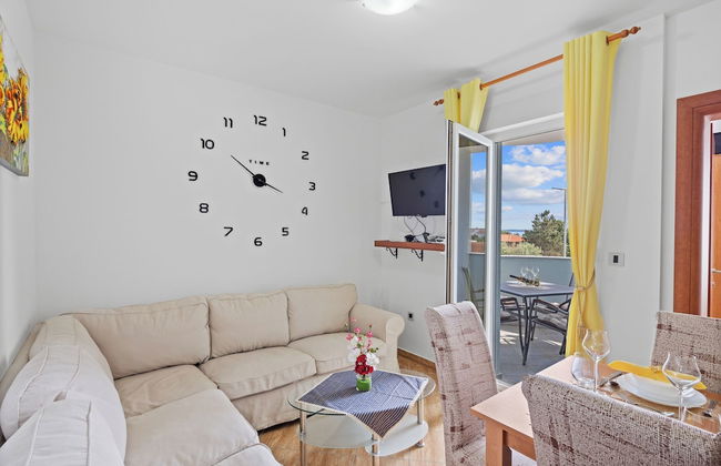 Mery's Sunny Pool Apartment - Foto 8