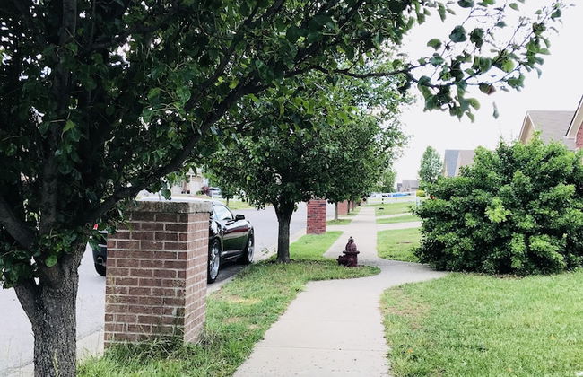 Spacious 3 BR Ranch House W Patio Yard in a Quiet Suburb - Foto 48