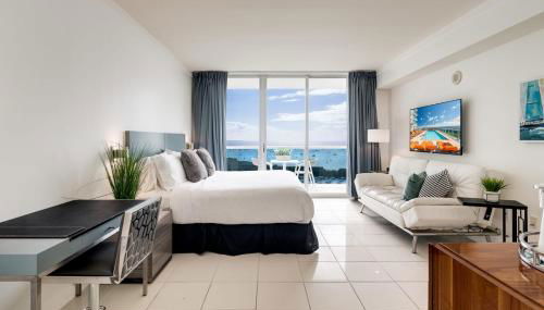 Ocean View Balcony steps from Restaurants, Peacock Park & Marina - Foto 2