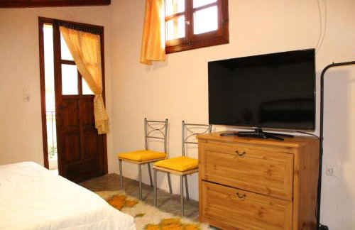 Ξενώνας Ελένη - Photo 15