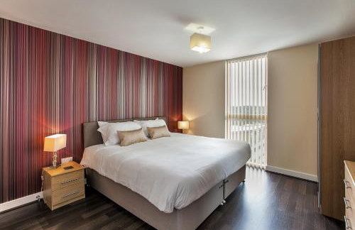 ShortstayMK Vizion apartments, with free superfast wi-fi, parking - Foto 102