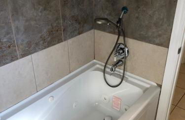 Spacious 5 Bedroom Home in Decatur Near Downtown Atlanta Ideal for Families & Groups - Foto 10