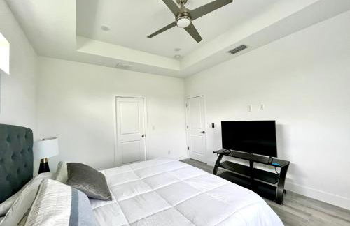 New house with canal view in Cape Coral - Foto 13