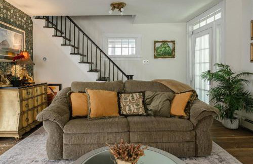 Historic Home near Stony Brook Village & Beach - Foto 50