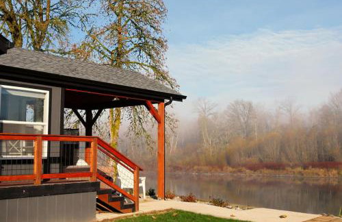 Skyriver Escape Riverfront With Hot Tub - Foto 8