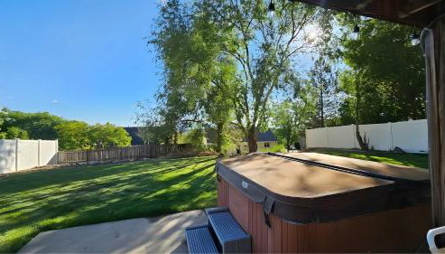 Lighthouse Basement Guest Suite - Photo 2, Garden