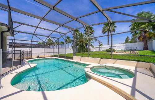 Vacation Villa with Private Fenced Pool & Spa - Foto 12