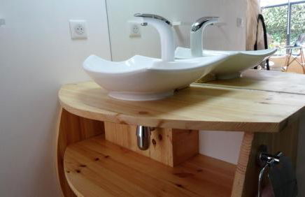 CHAMBRE du SABOTIER - Studio troglodytique - A 100 m Baignade en rivière - Location de Canoë - Circuits cyclo - Aire de pique-nique - 3 restaurants - Foto 14