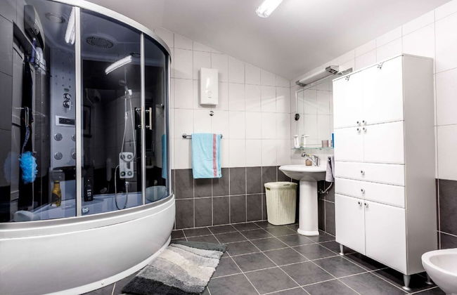 Torine - Capacious Holiday Home in Neorić with Heated Swimming Pool - Foto 8